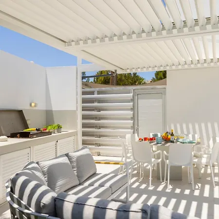Villa Piera By The Sea Protaras